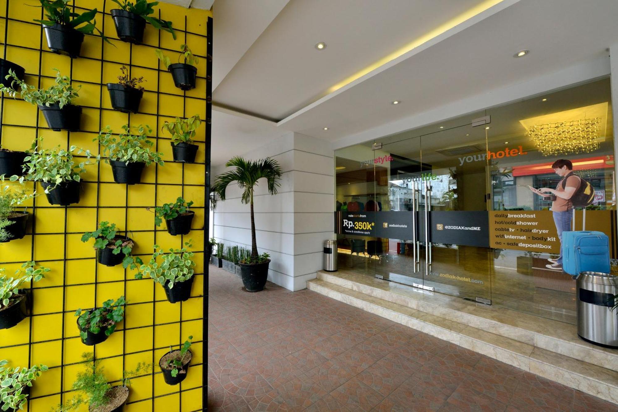 Zodiak Asia Afrika By Kagum Hotels Бандунг Экстерьер фото